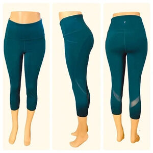 OLD NAVY Women Active High-Waisted Cropped Green Legging Size Medium